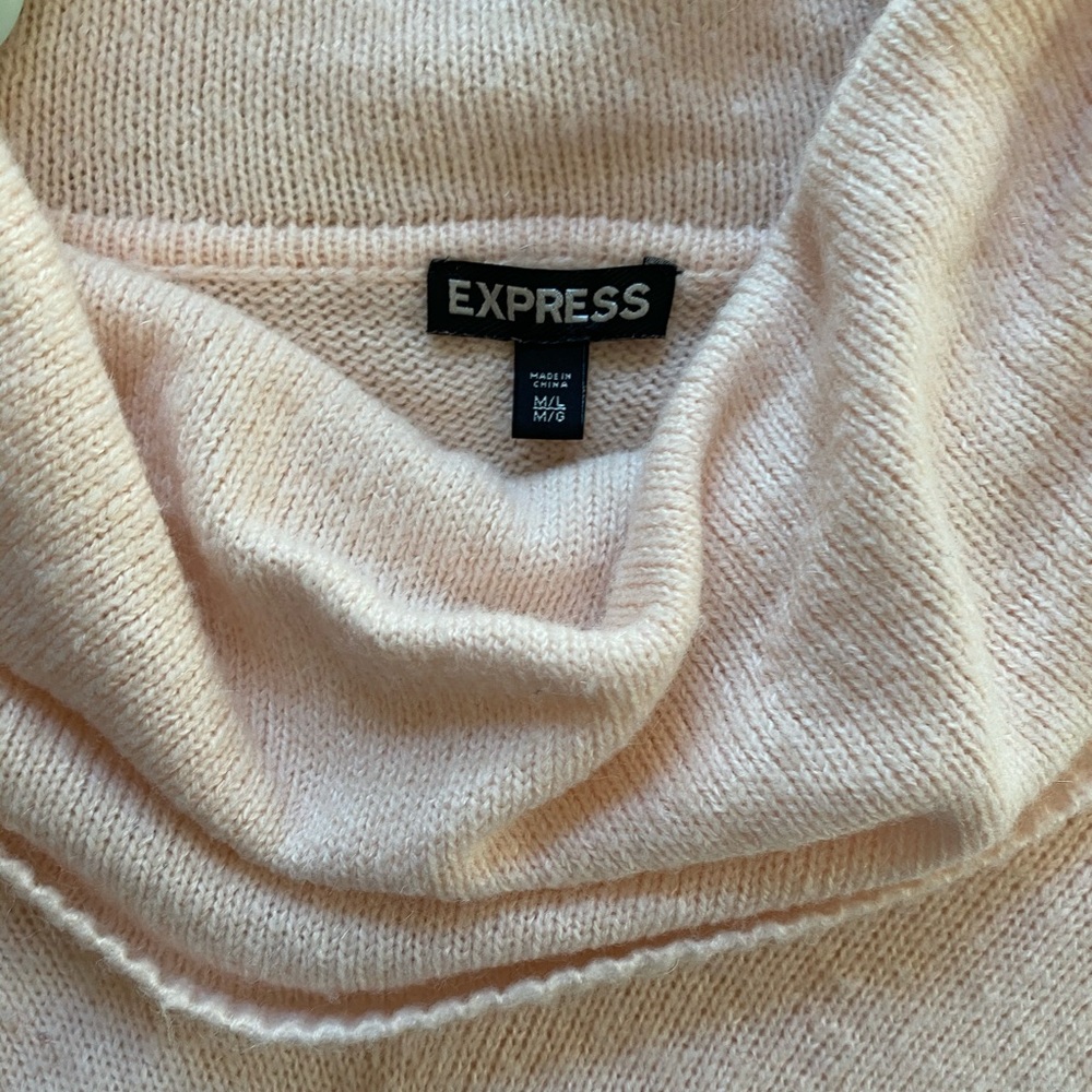 Express Sweater - Picture 2 of 3
